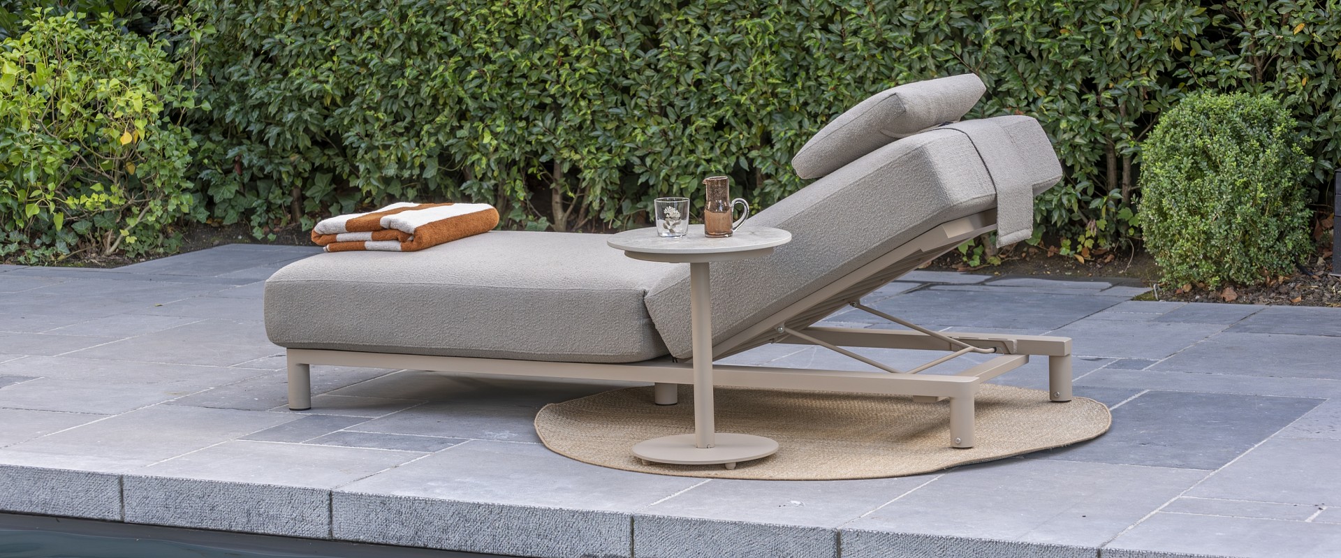 madeira sunbed latte with boaz side table outdoor 03