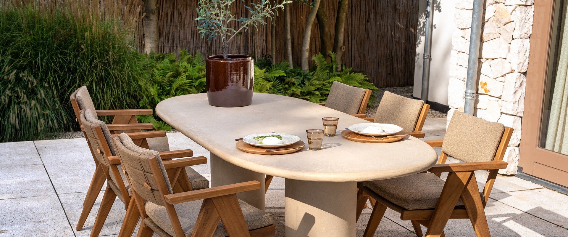 mats dining set with hampton table 05.jpg?1769178974&focus=52.51 35