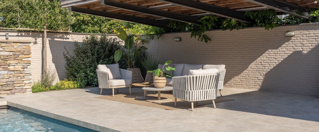 eva lounge set with set of sara tables outdoor 05 groot