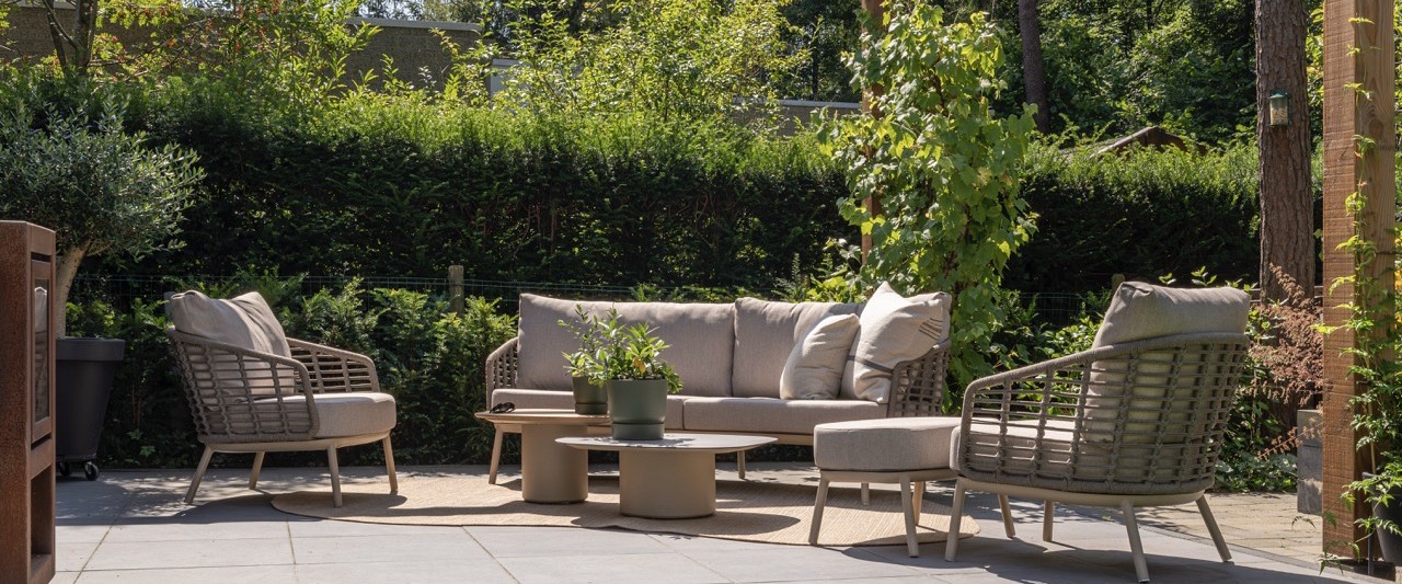 puglia lounge set and footstool with demi tables latte outdoor 02 groot