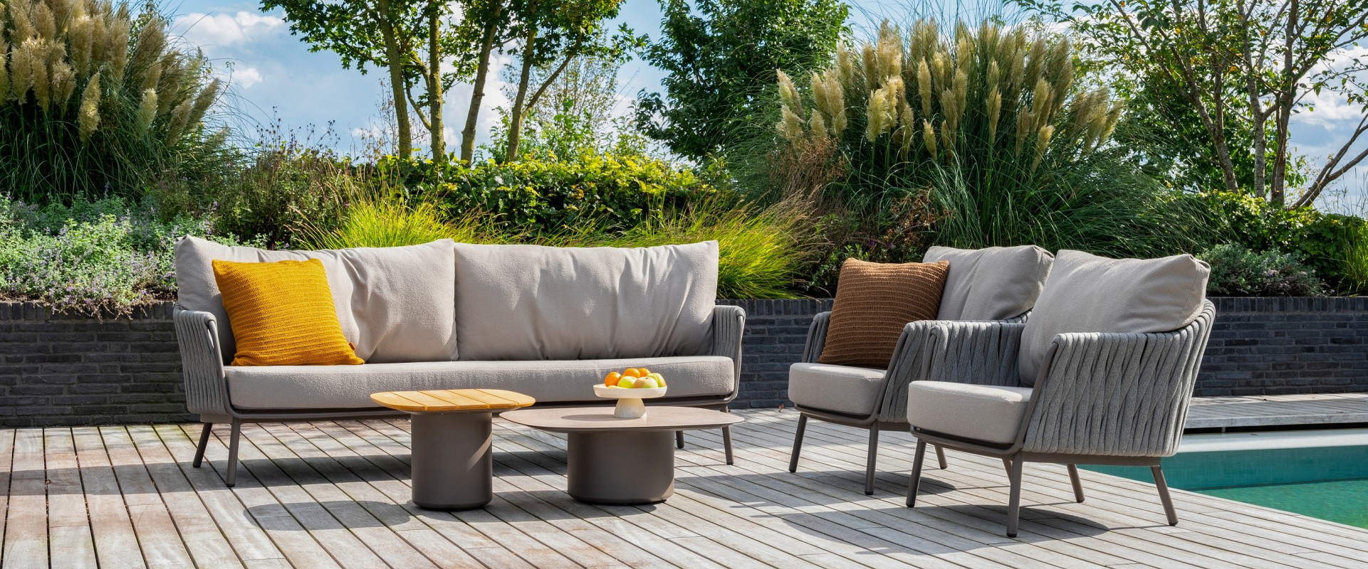 cannes loungeset with demi tables 03