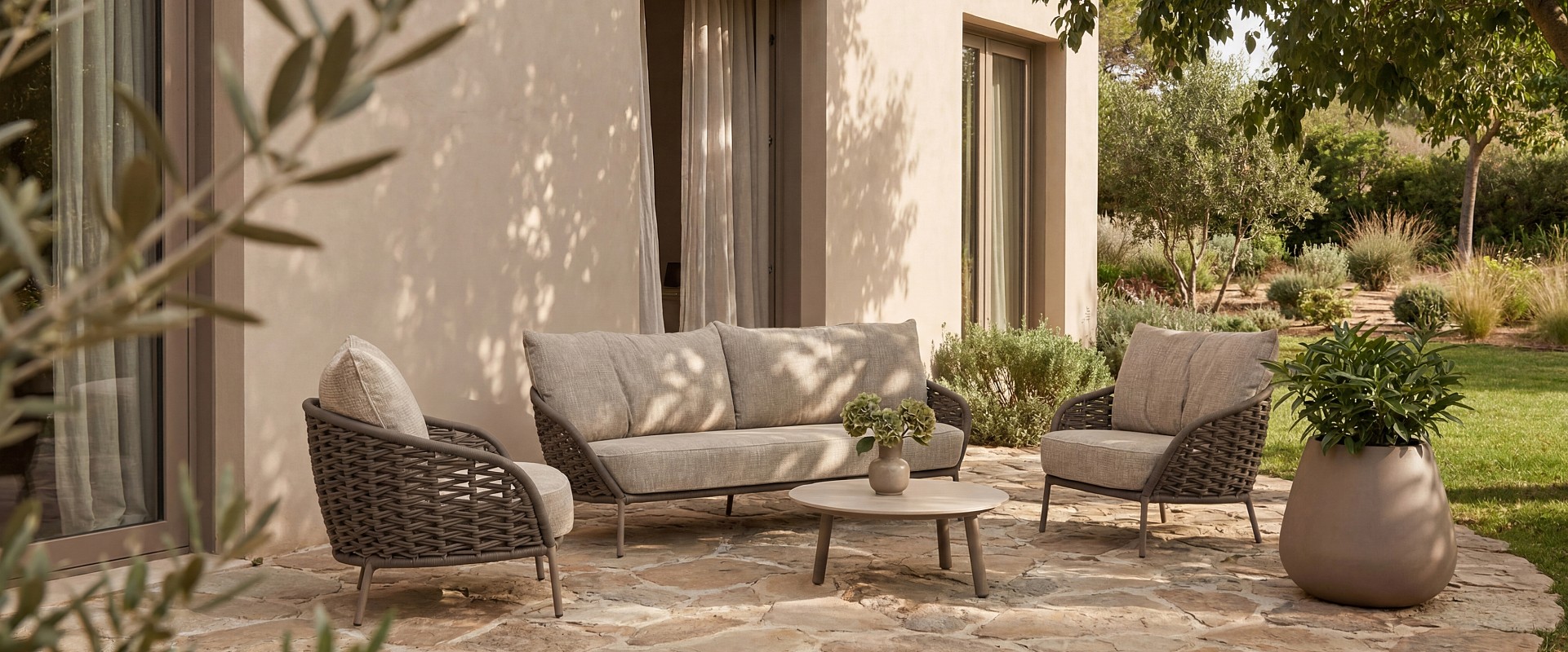 vera living mocca salute coffee table