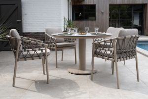 Taste by 4 Seasons Outdoor Sarah tuintafel latte met geprinte keramiek tafelblad 120 cm Ø