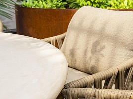 4 Seasons Outdoor Biarritz low dining set met Colorado low dining tafel Amber