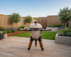 Kamado sandy stone incl. pedestal & side-table - incl. aluminium wood-look legs (incl. wheels)