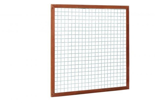 Hardhouten betonijzertrellis met maas 7,5 x 7,5 cm, in raamwerk 4,5 x 7,0 cm, 180 x 180 cm.*