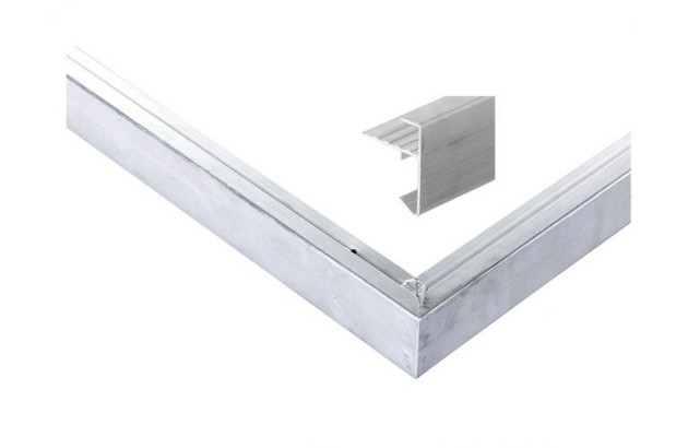 Aluminium daktrimset recht t.b.v. plat dak, maximale dakmaat 905 x 450 cm.*
