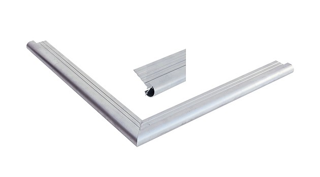 Aluminium daktrimset met ronde kraal t.b.v. plat dak, maximale dakmaat 605 x 450 cm.*