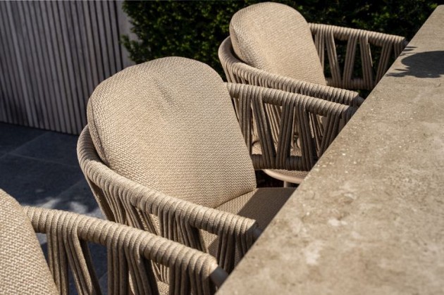 Taste by 4 Seasons Outdoor Calma high dining tuinstoel latte incl. 2 kussens