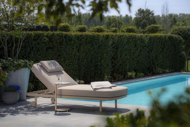 Taste by 4 Seasons Outdoor Milano ligbed latte incl. kussen en hoofdsteun