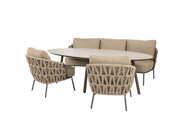 4 Seasons Outdoor Mallorca low dining set met 3-persoons low dining bank en Salute low dining tafel 
