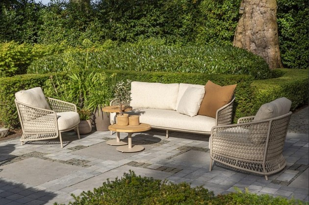 4 Seasons Outdoor Puccini loungeset met Volta loungetafels Latte