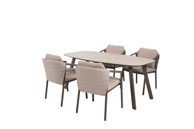 Taste by 4 Seasons Outdoor Barolo dining set met Manolo eettafel Terre