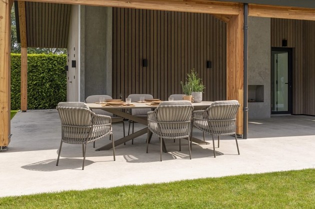 Taste by 4 Seasons Outdoor Prado eettafel ovaal keramisch blad Latte 240x105cm
